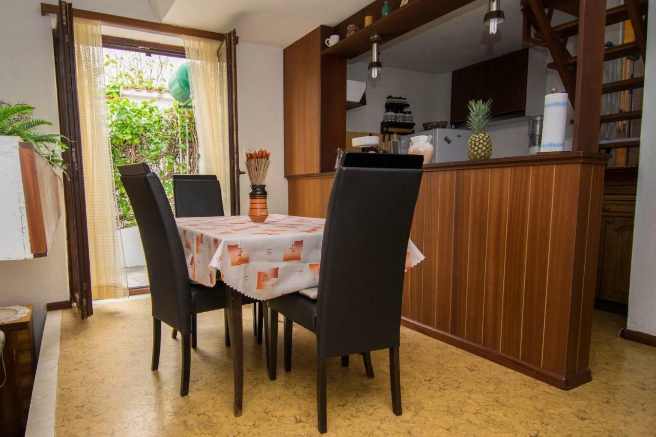 Vacation Home Mirjana Seget Vranjica Exterior photo