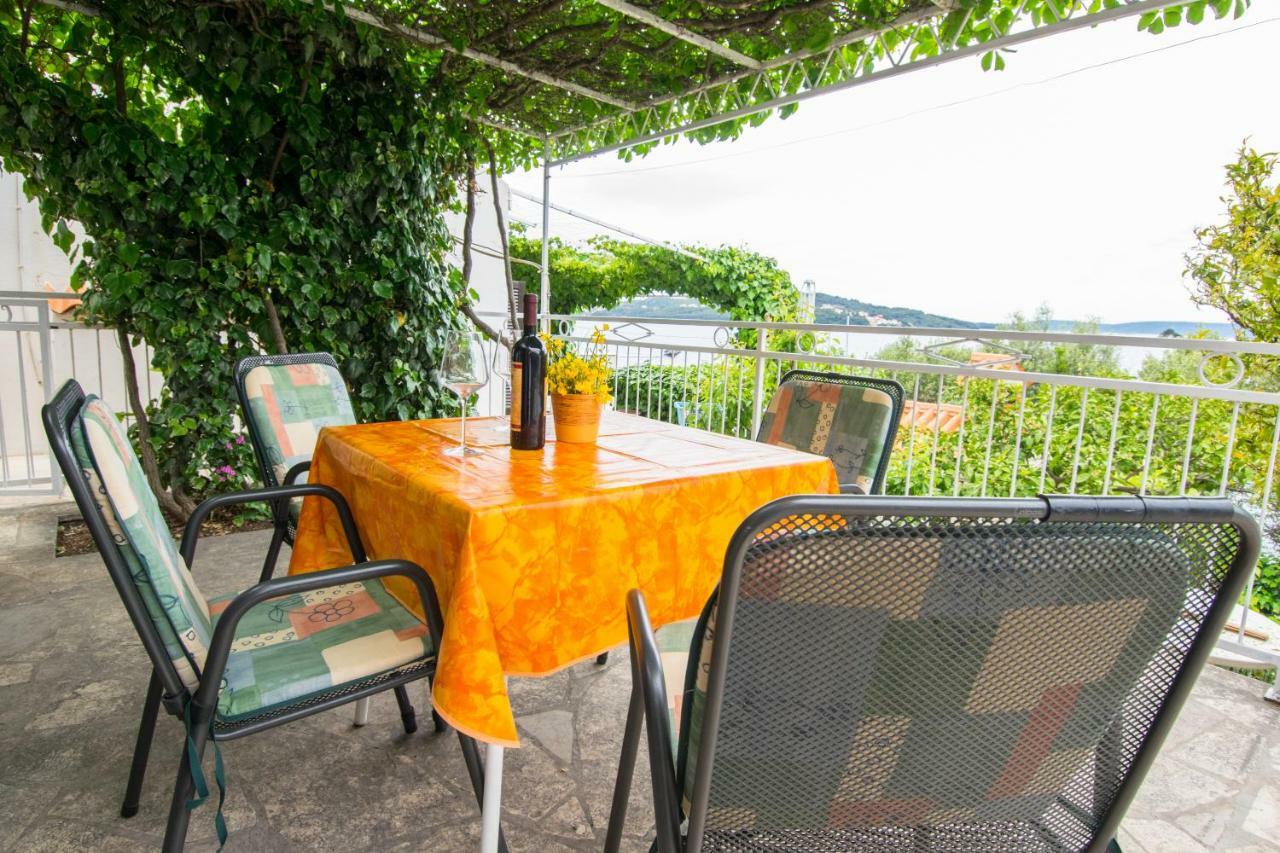 Vacation Home Mirjana Seget Vranjica Exterior photo